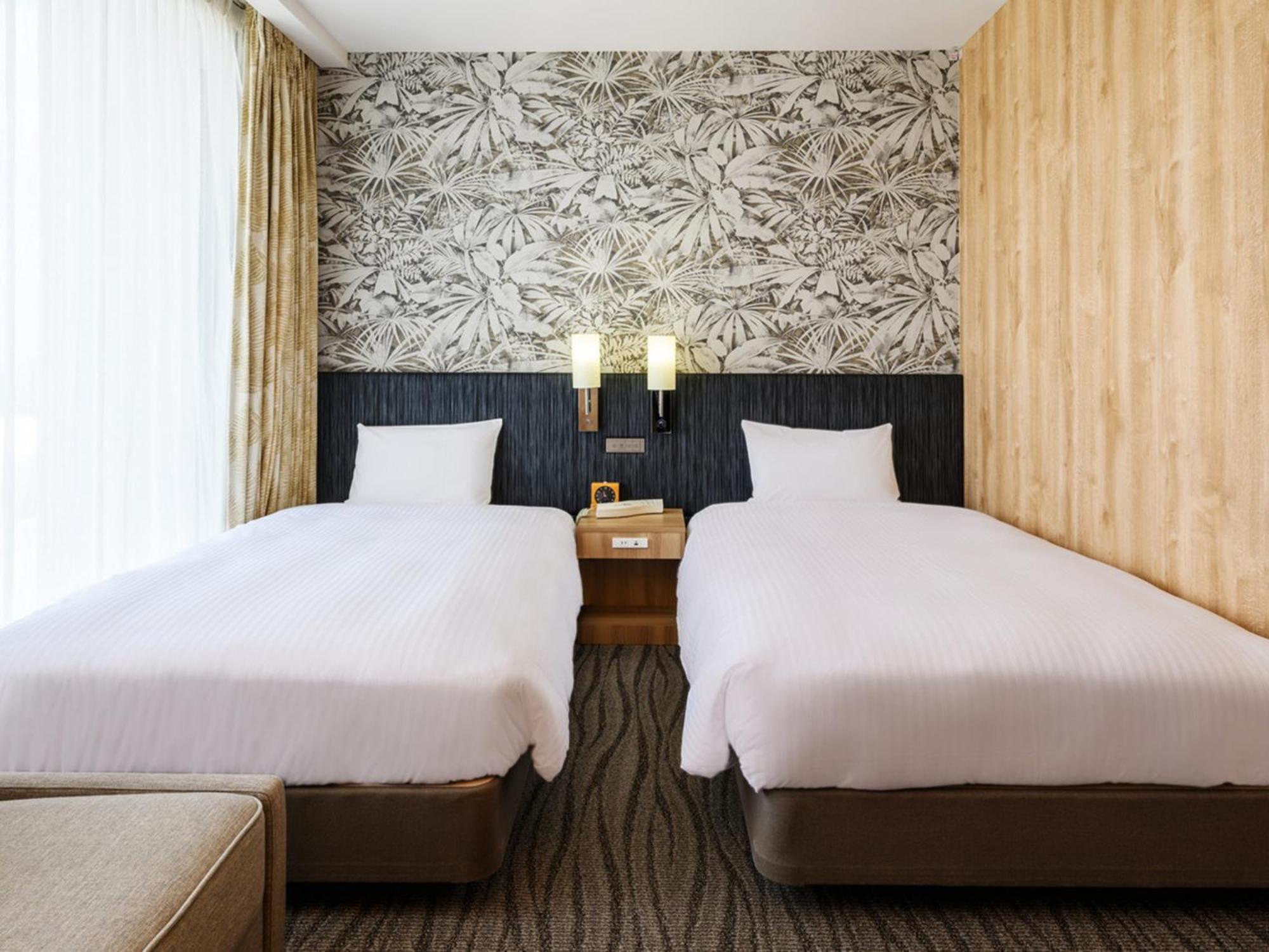 Nishitetsu Resort Inn Naha Exterior photo